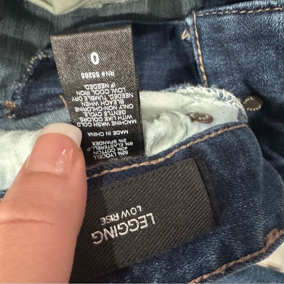 Express jeans medium wash “low rise legging” - Picture 6 of 7